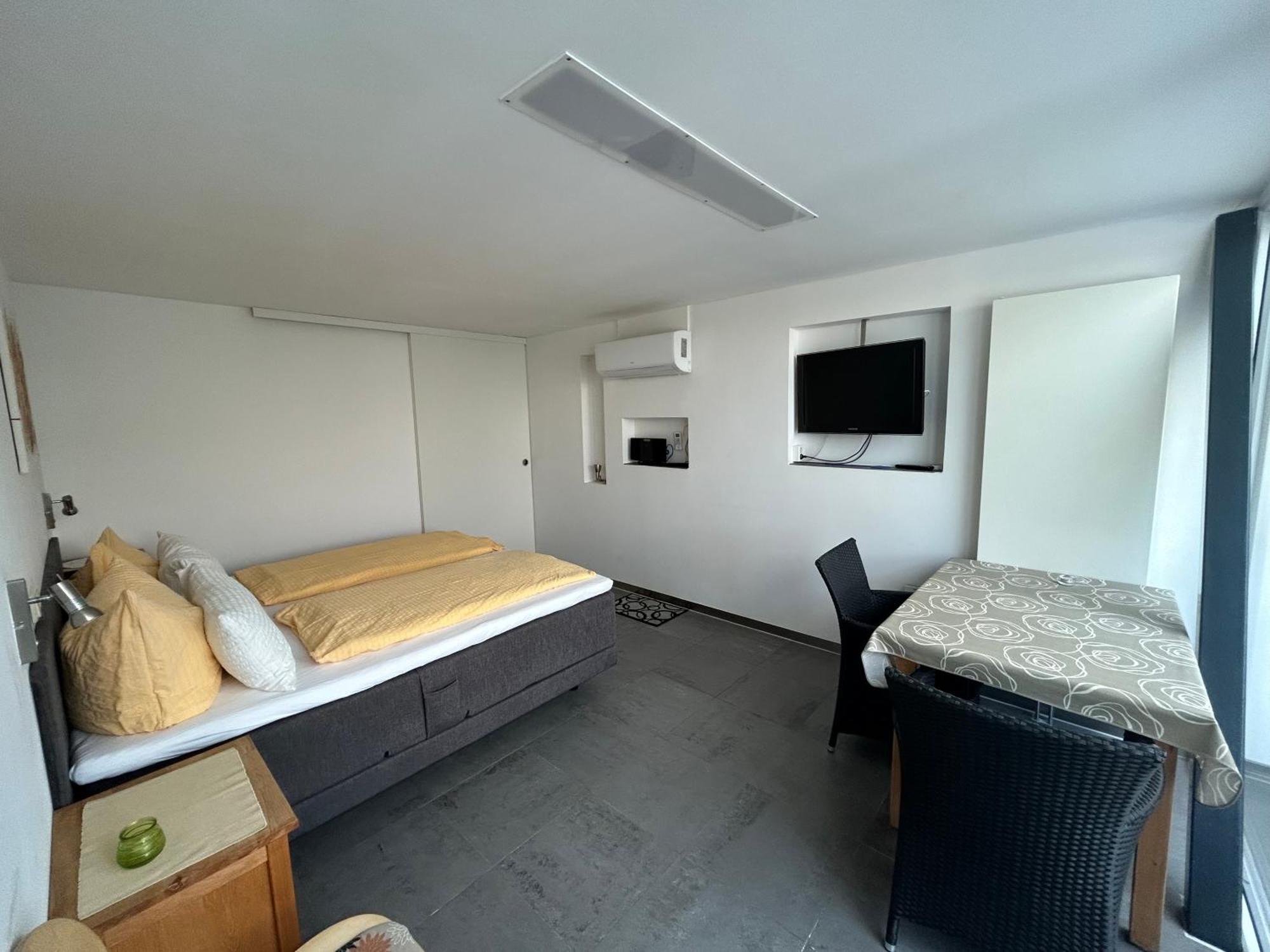 Gaestehaus Sommertal Mit Pool Im Garten, Eigener Parkplatz, 800M Zum Bodensee, 300M Zur Altstadt ميرسبرغ الغرفة الصورة