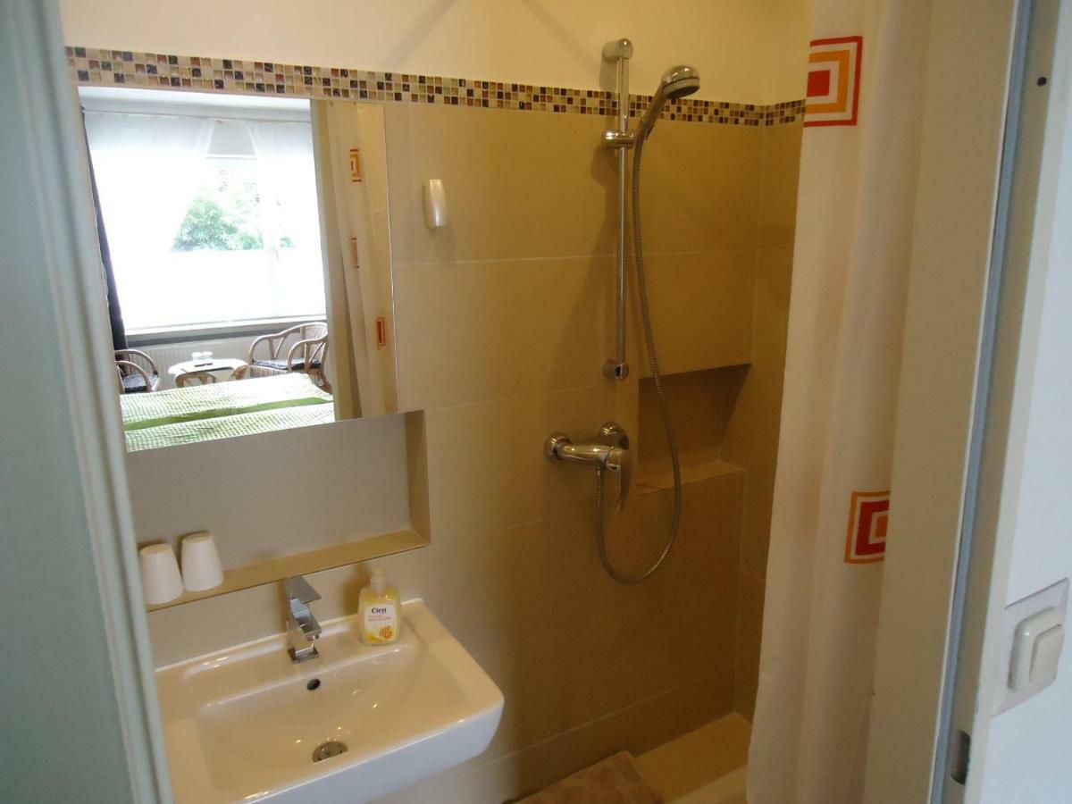 Gaestehaus Sommertal Mit Pool Im Garten, Eigener Parkplatz, 800M Zum Bodensee, 300M Zur Altstadt ميرسبرغ المظهر الخارجي الصورة