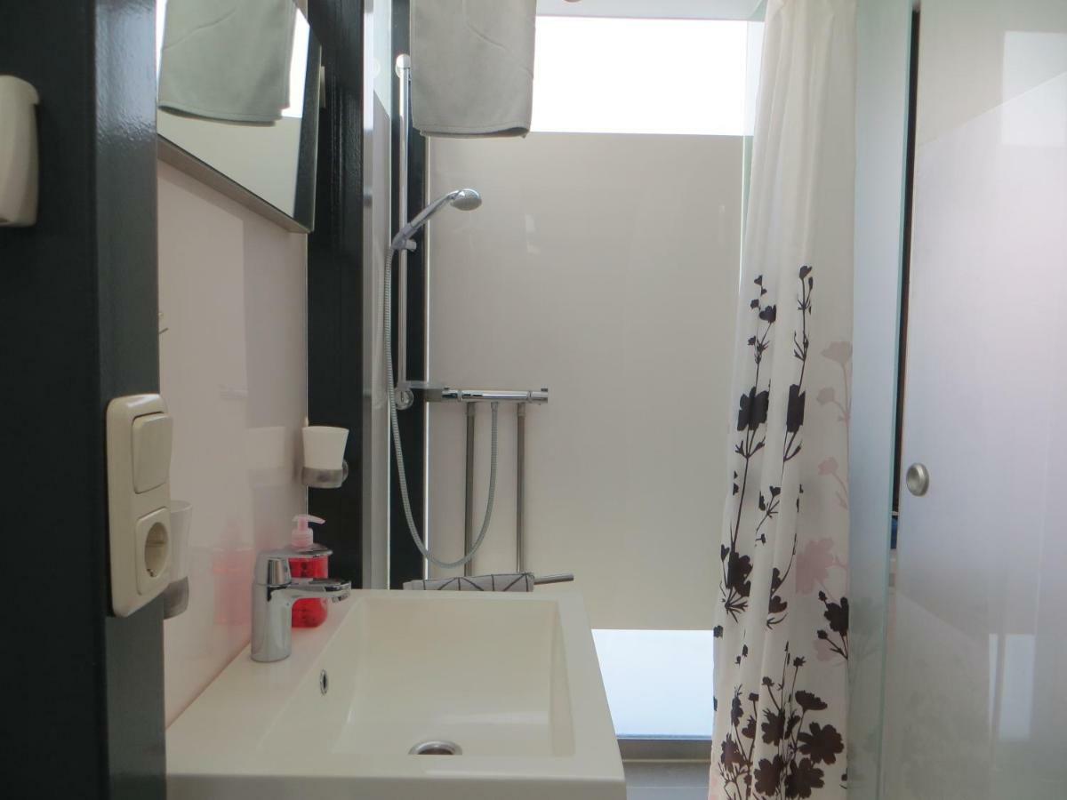 Gaestehaus Sommertal Mit Pool Im Garten, Eigener Parkplatz, 800M Zum Bodensee, 300M Zur Altstadt ميرسبرغ المظهر الخارجي الصورة